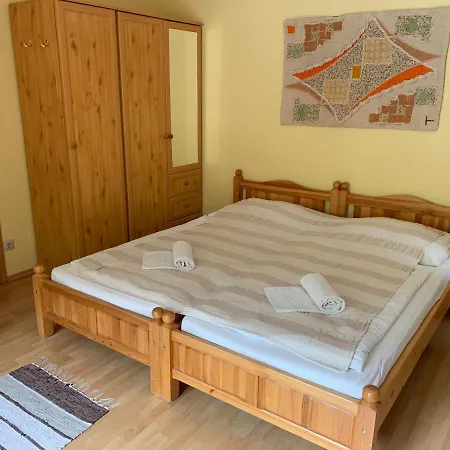 شقة Holidaysport Haus Balatongyörök